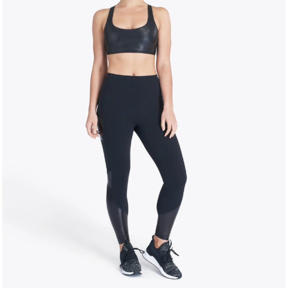 Spanx NWT Women's Very Black Nylon Stretch GLOSS Pocket Leggings, Size Large